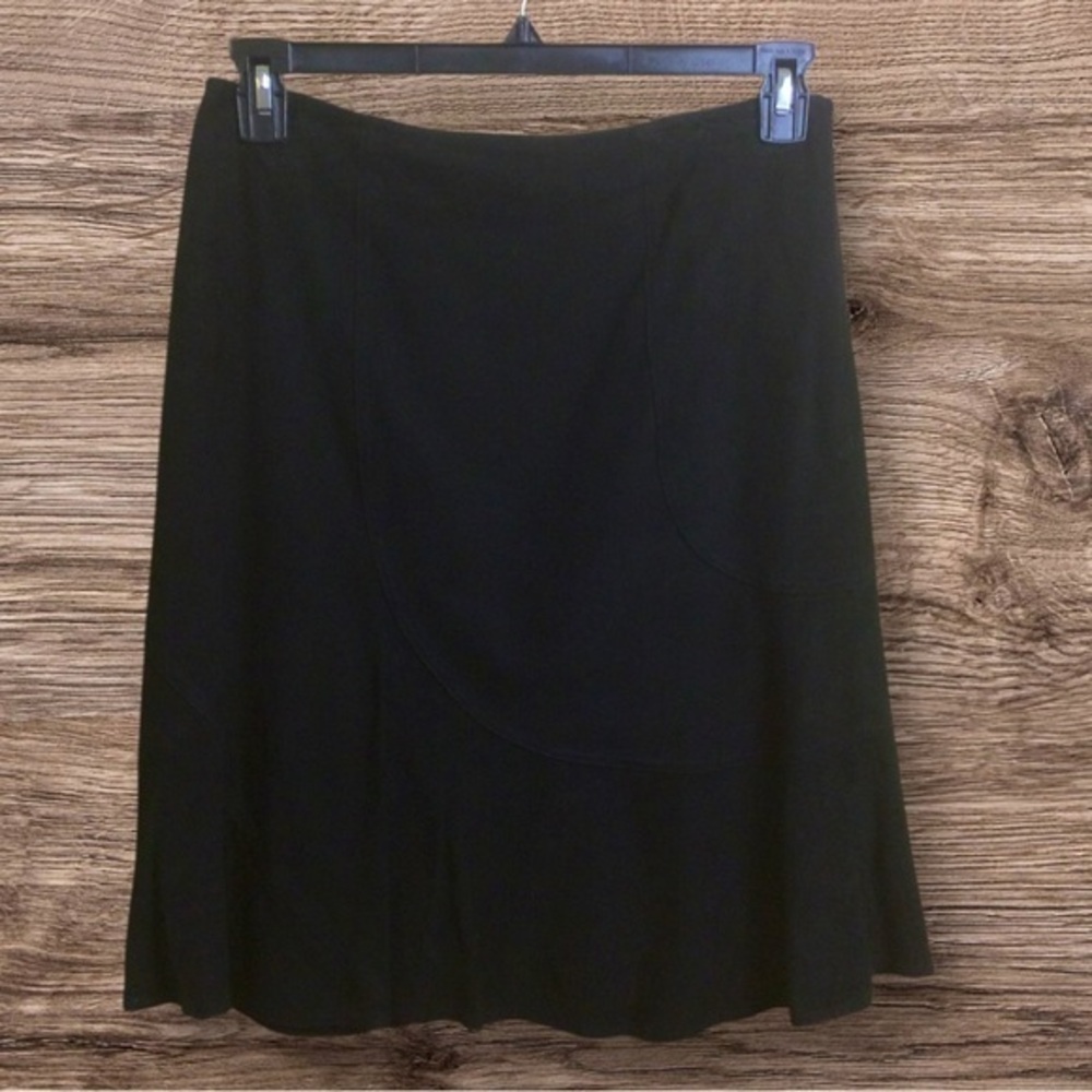 VS2 vintage black leather goat suede skirt. Size 10.